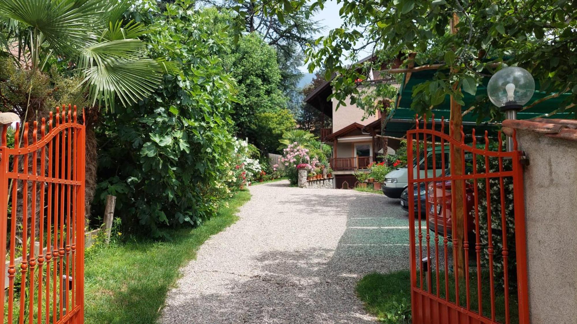 Nora S Home 4 - Panoramic Terrace & Bio Garden Мерано Экстерьер фото